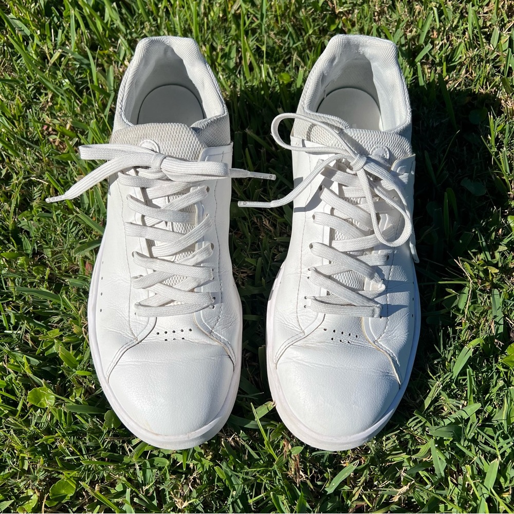 USED On Roger Shoe